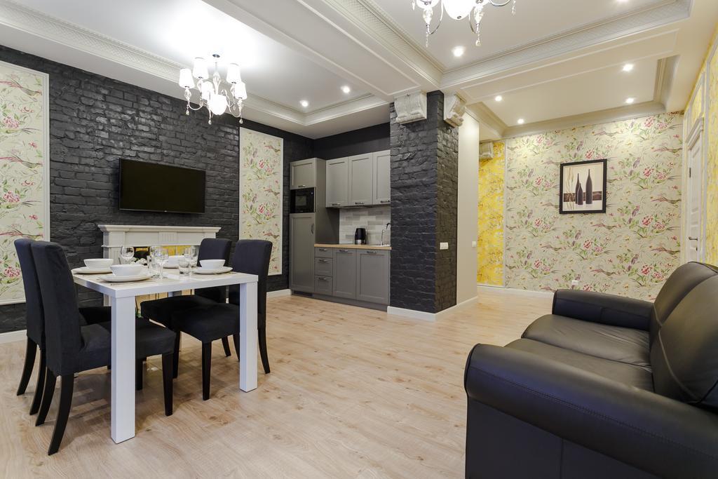 Royal Rent Minsk Appartement Buitenkant foto