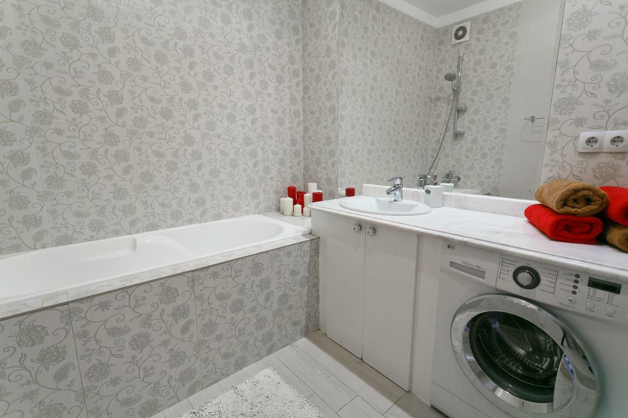 Royal Rent Minsk Appartement Buitenkant foto